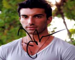 Justin Baldoni Signature