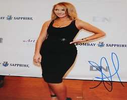 Niykee Heaton Signature