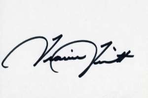 Travis Tritt Signature