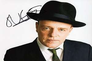 Suggs (Singer) Signature