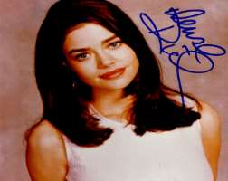 Denise Richards Signature