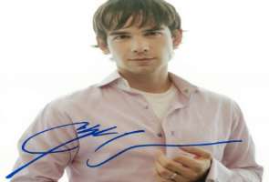Christopher Gorham Signature