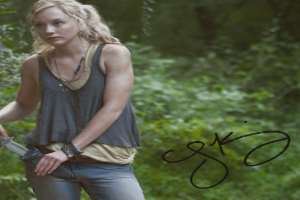 Emily Kinney Signature
