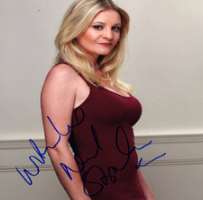 Nicola Stapleton Signature