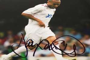Danny Gabbidon Signature