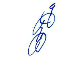 Justin Theroux Signature