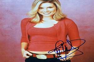Joanna Garcia Signature