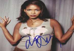 Merrin Dungey Signature