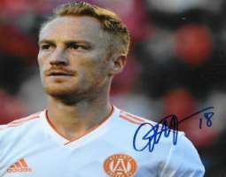 Jeff Larentowicz Signature