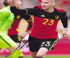 Laurent Ciman Signature