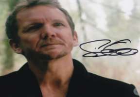 Sebastian Roche Signature