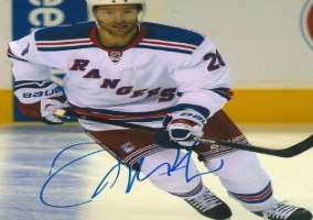 Dominic Moore Signature