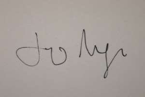 Jojo Moyes Signature