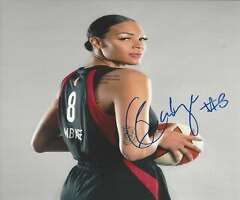 Liz Cambage Signature