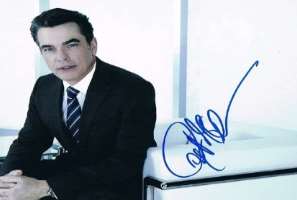 Peter Gallagher Signature