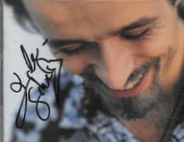 Daniele Silvestri Signature