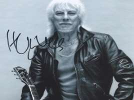 Hugues Aufray Signature