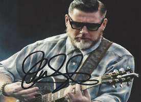 Everlast (Musician) Signature