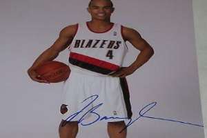Jerryd Bayless Signature