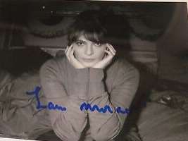 Laura Morante Signature