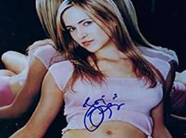 Lori Heuring Signature