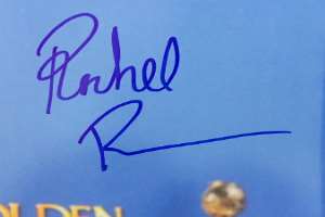 Rachel Bloom Signature