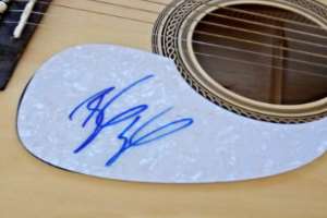 Brett Eldredge Signature