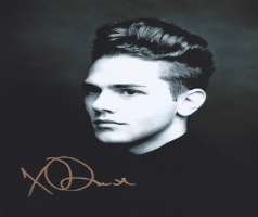 Xavier Dolan Signature