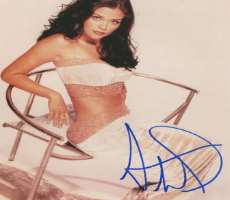 Susan Ward Signature