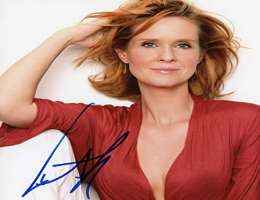 Cynthia Nixon Signature