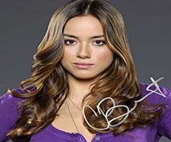 Chloe Bennet Signature