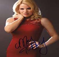 Megan Hilty Signature