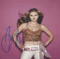 Julia Stiles Signature