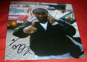Simon Webbe Signature