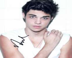 Noah Centineo Signature