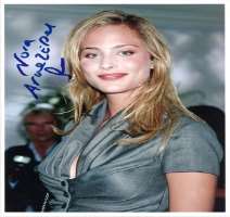 Nora Arnezeder Signature