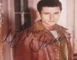 Glenn Quinn Signature