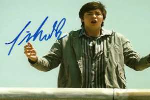 Nicholas Braun Signature
