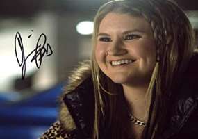 Jillian Bell Signature