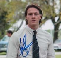 Luke Bracey Signature