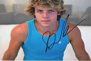 Lachlan Buchanan Signature