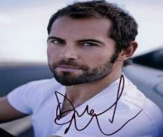 Daniel Macpherson Signature