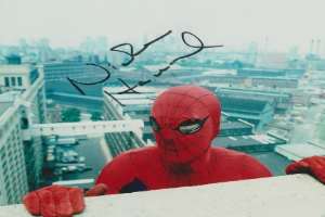 Nicholas Hammond Signature