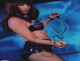 Jessica Sutta Signature