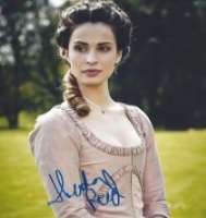 Heida Reed Signature