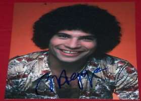 Robert Hegyes Signature
