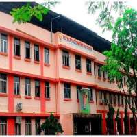 Malaika Arora Holy Cross High School Thane