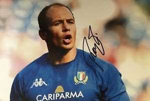 Sergio Parisse Signature