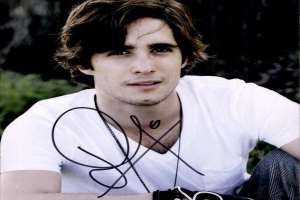 Diego Boneta Signature