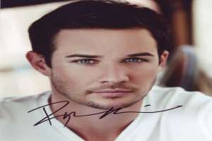 Ryan Merriman Signature